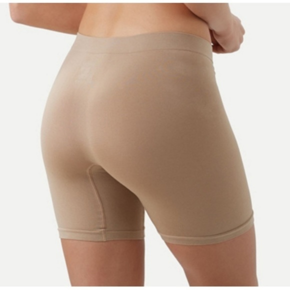 Breezies~Set of 4~Seamless Long Leg Panties - Picture 3 of 4